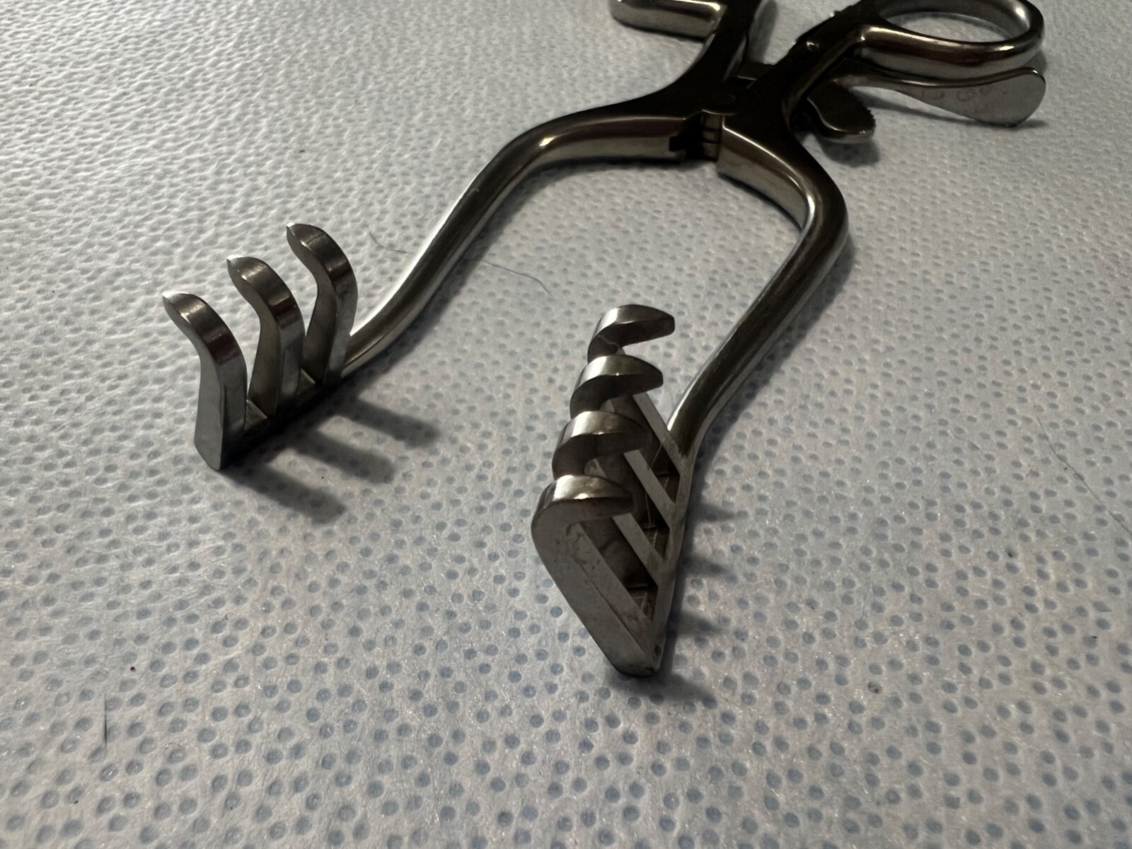 Life Instruments 741-5501-0 Weitlaner Retractor 3X4 Prongs 5-1/2″ Length