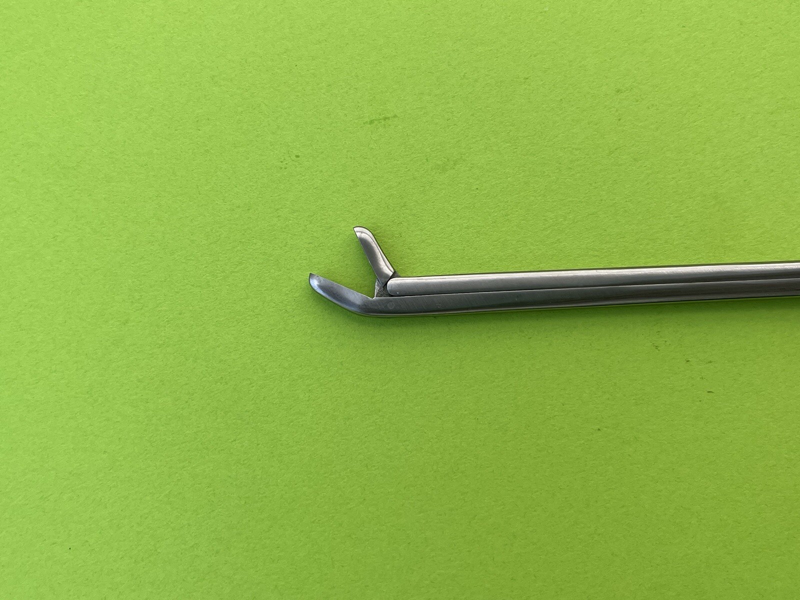 V.Mueller Spinal Pea Pod Rongeur, Angled Up 2mm x 6mm Up Bite, 5-1/2″