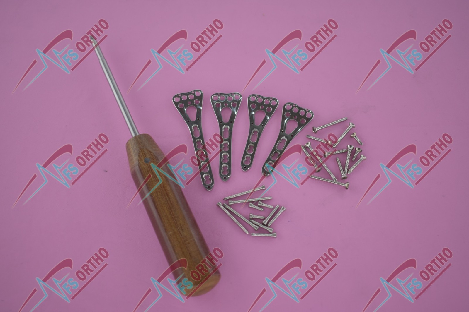 Locking Distäl Rädius Volar plates 3 to 5 holes L &R & LCP Screws Set of 80 pcs