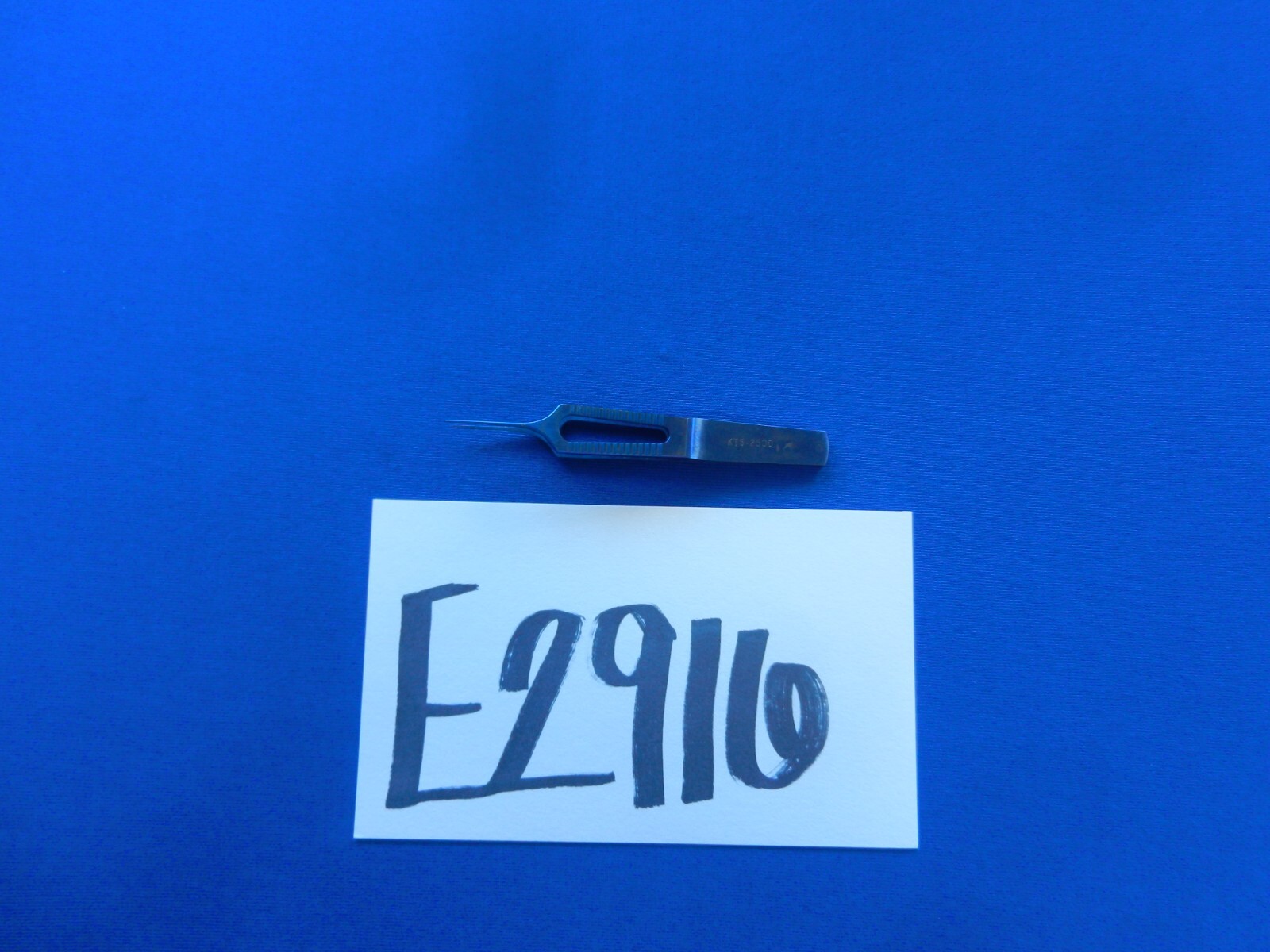 E2916 Katena KT5-2500 Castroviejo 0.12mm Titanium Forceps