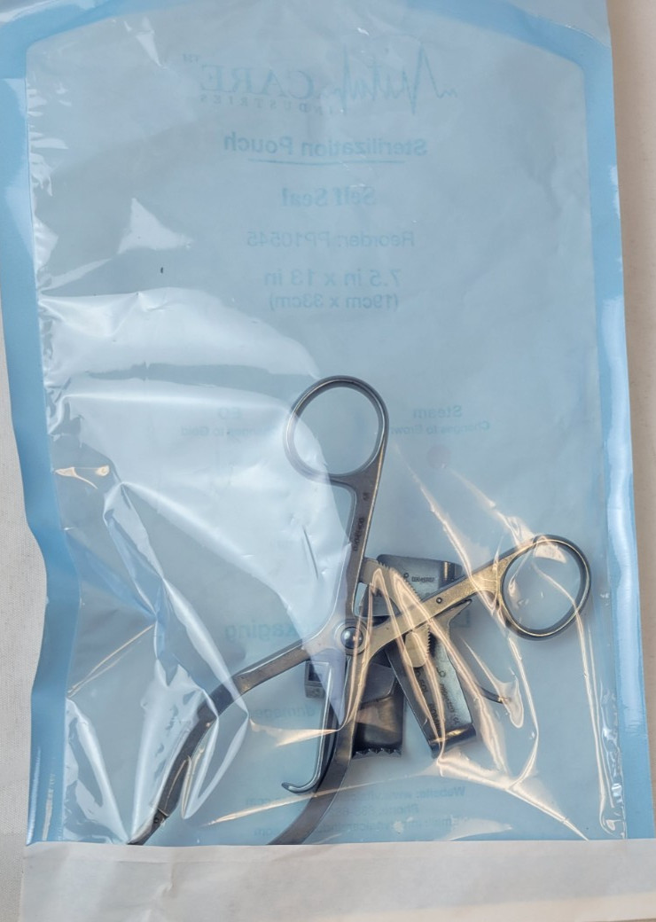 Arthrex AR-8170 Modular Soft Tissue Retractor w/ AR-8170 35mm & 50mm Blades