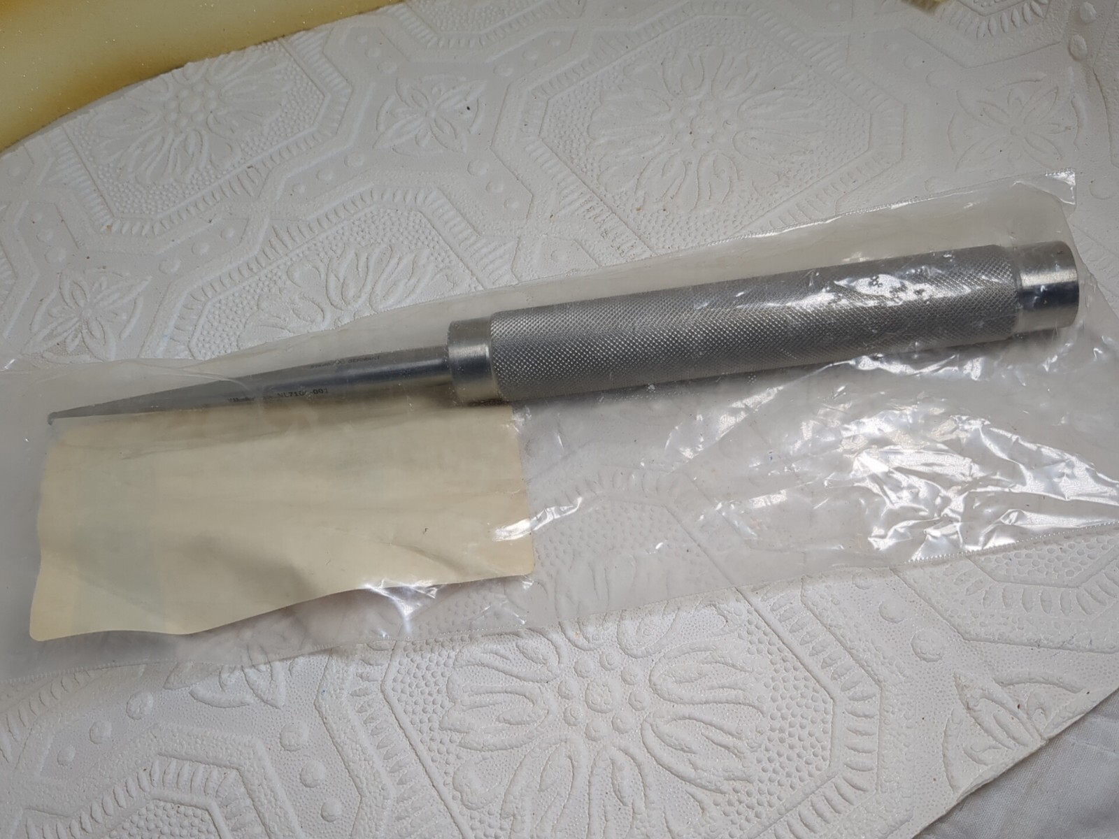 V. Mueller NL7106-001 Dawson-Yuhl Cobb Curette angled forward 11″, Size 000