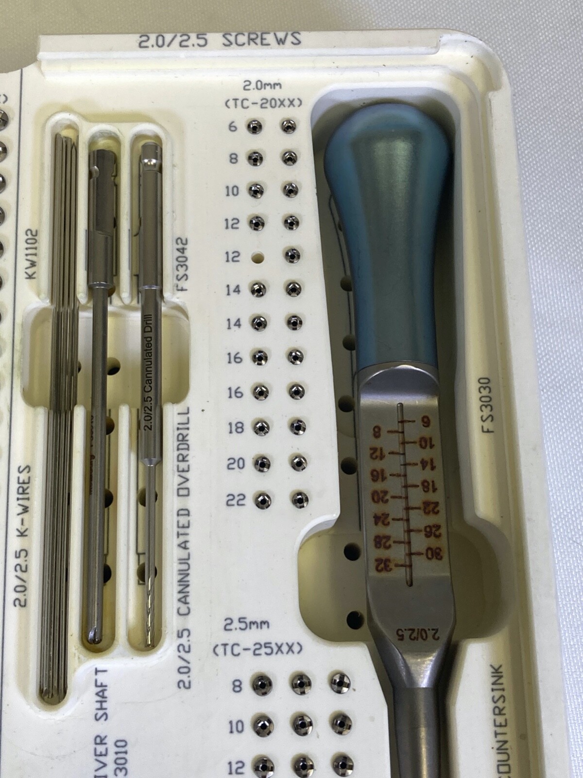 Metasurg TT-3000 Ti6 TC-Series Ti Cannulated Internal Fixation System 2/2.5/3/4