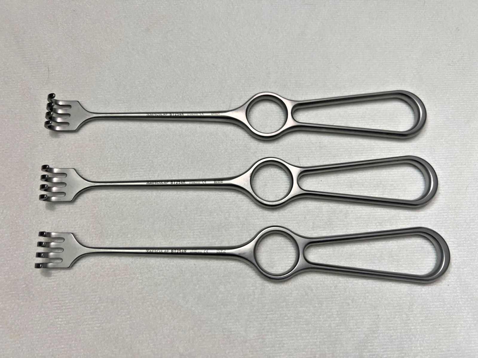Set Of 3 Aesculap BT254R Volkmann Retractors 8x19mm Blunt 4-Prongs 8-3/4″ Length
