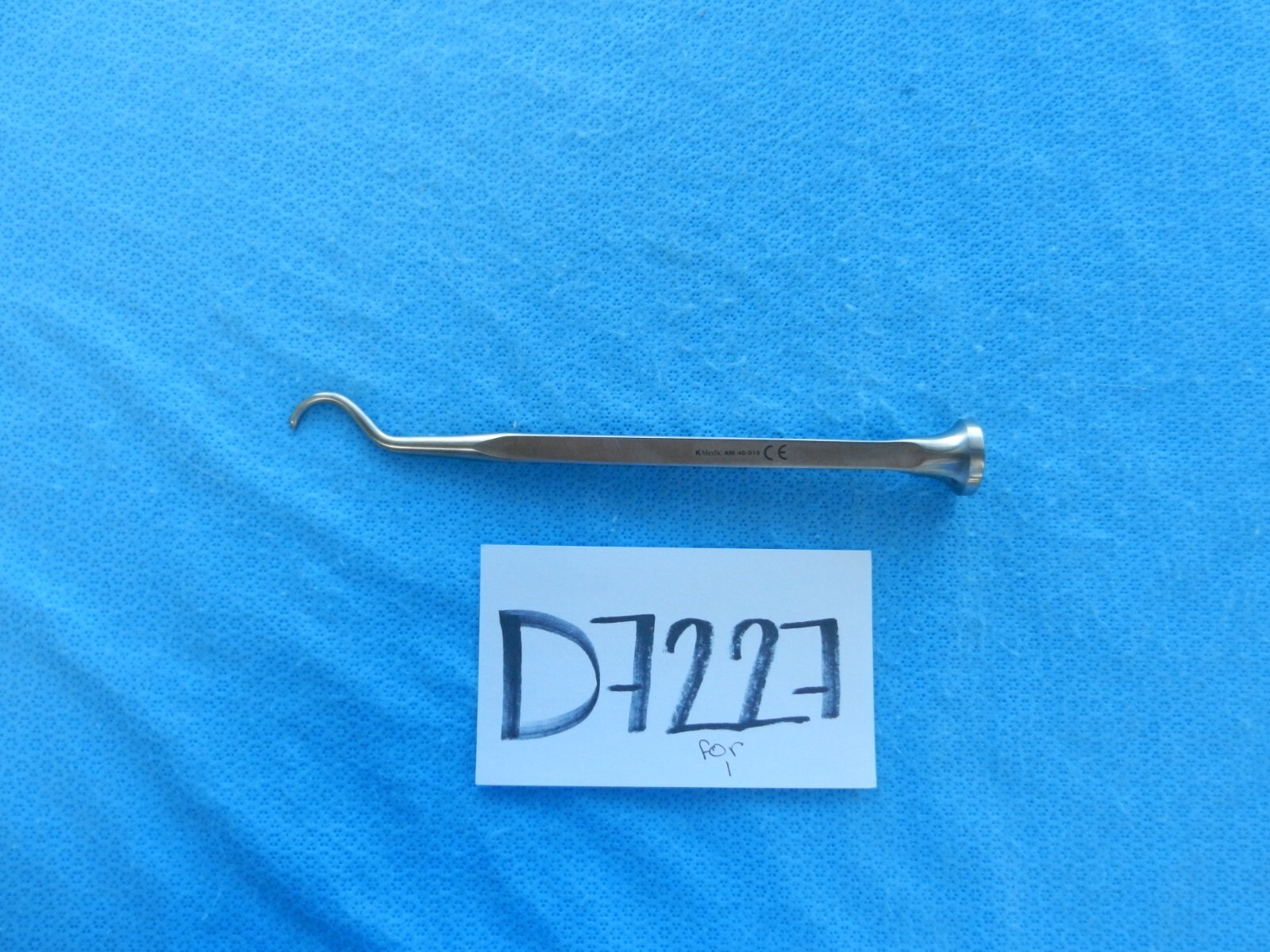 D7227 KMedic Small Shoulder Percussion Awl 22cm 46-913