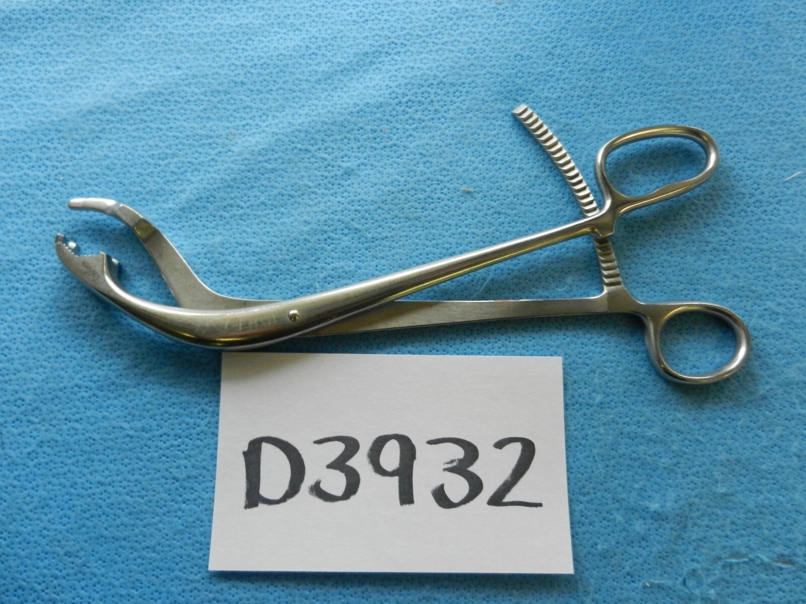 D3932 Zimmer Surgical Verbrugge Holding Forceps 2446-02