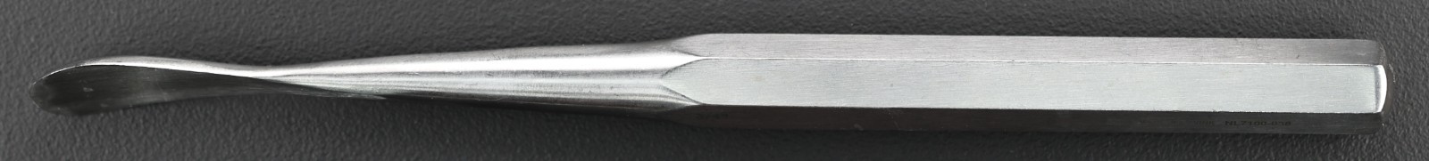V Mueller NL7100-038 Elevator, Spinal Cobb, 1.25″ x 3/4″ Blade, 9.5″