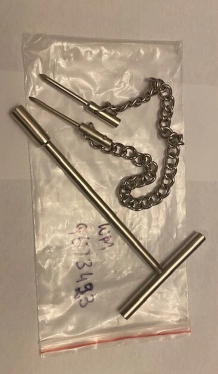 WM9673423—CHARNLEY RETRACTOR WITH 2 PIN AND HEAVY CHAIN AND T -HANDLE