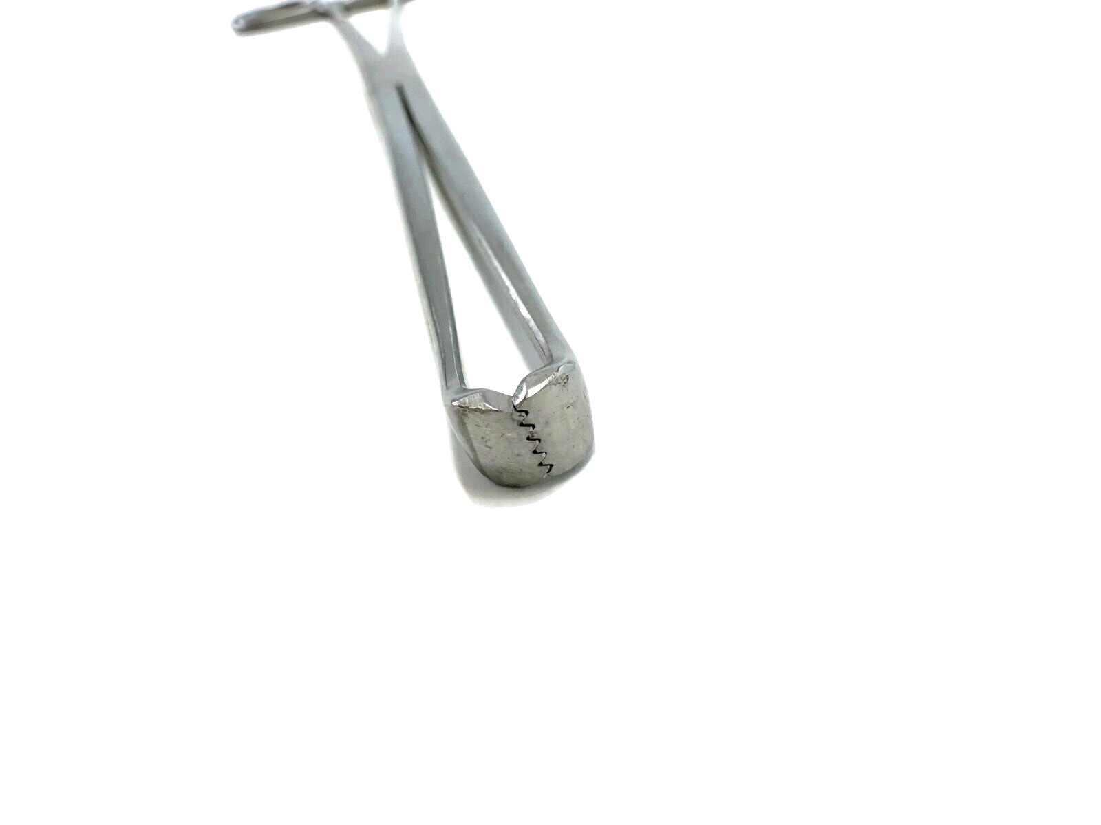V. Mueller XMRH CH1560 ALLIS Forceps, 5 x 6 Teeth, Overall Length 10in