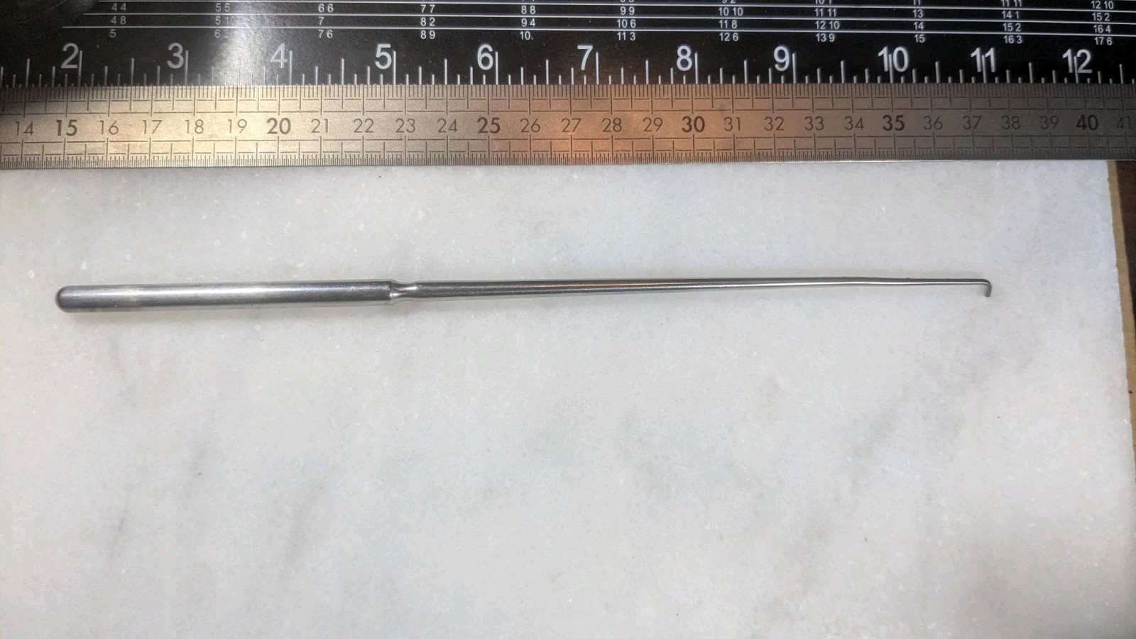 Dandy nerve hook w 90° angled blunt tip 9″