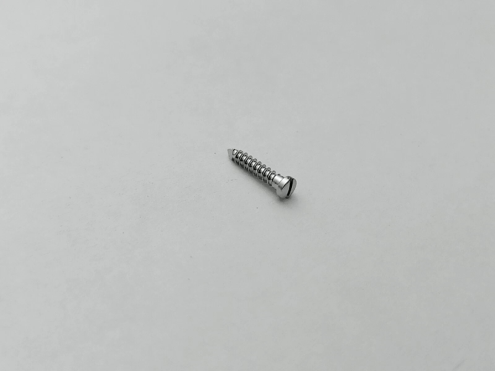 Maxillofacial 2.0mm stainless steel plates (5pcs) with 50 screws instruments