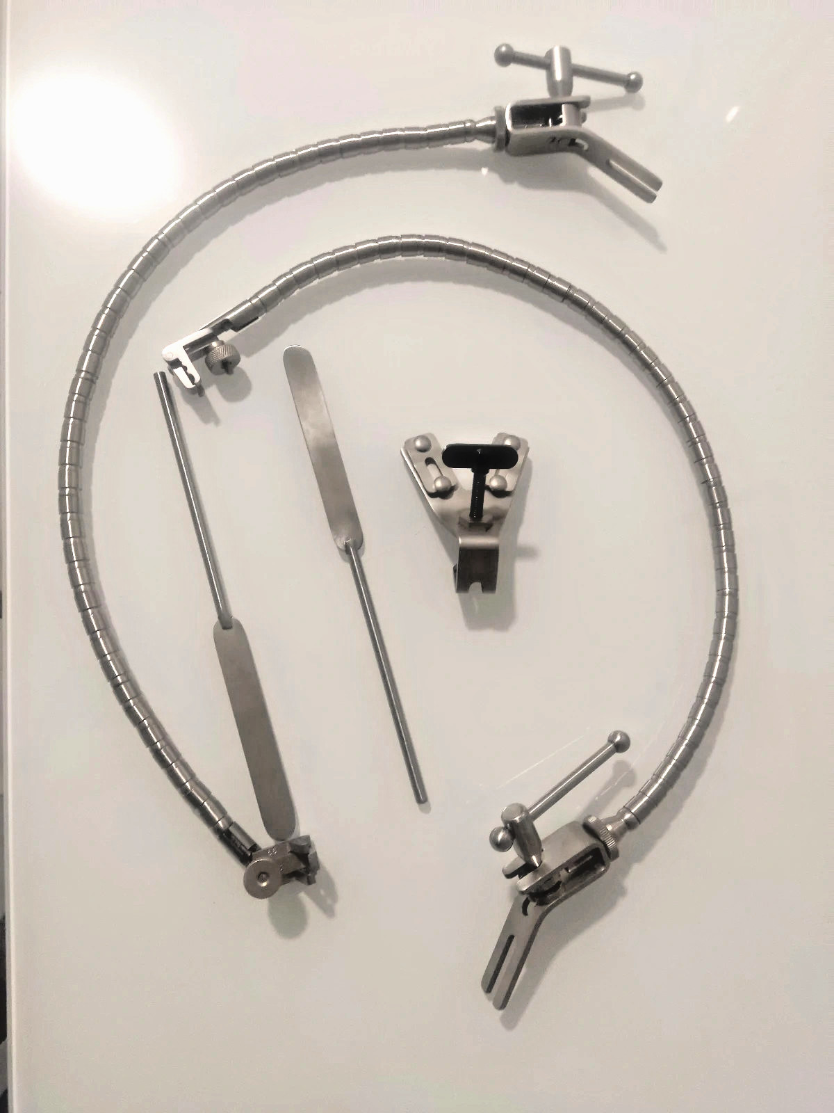 Aesculap FF270R Yasargil Flexible Arm Leyla Self Brain Retractor Neurosurgery