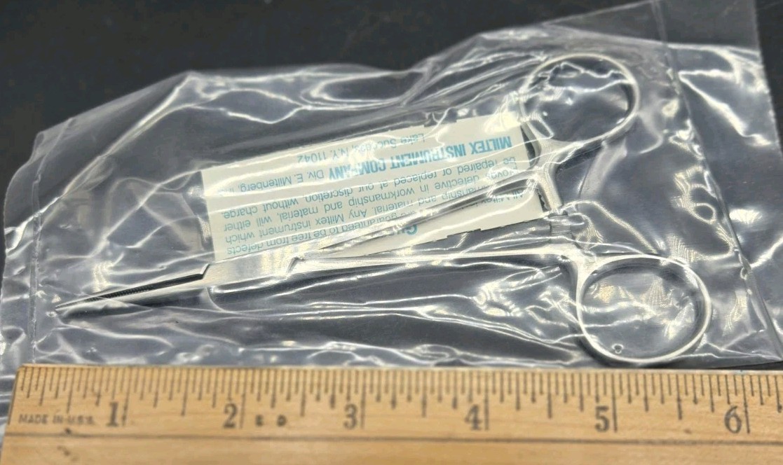 Miltex 7-36 Hemostatic Forceps Straight Serrated Tip 5.5″ ~ NEW, Sealed