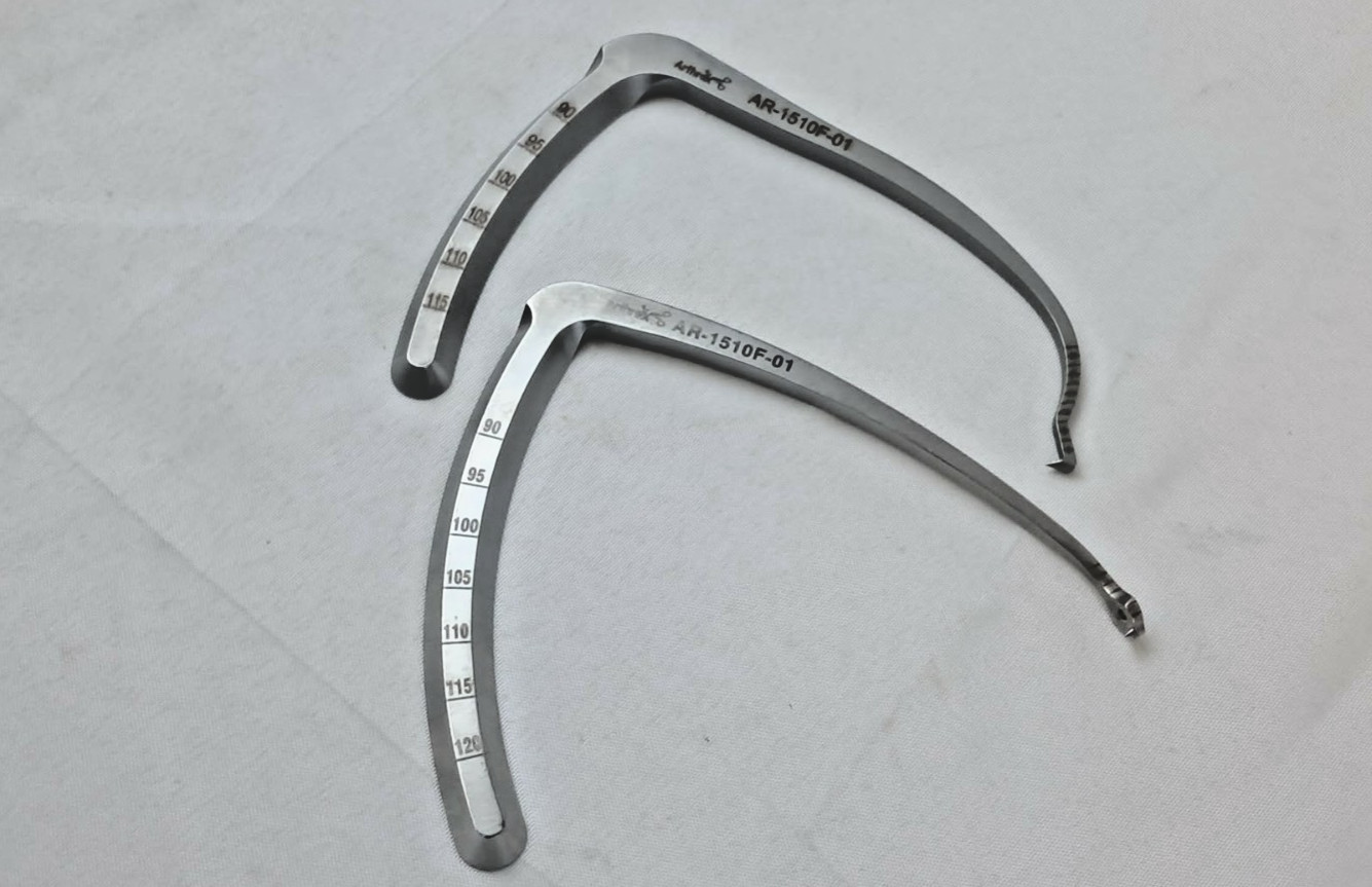 Set of 2 Arthrex AR-1510F-01 Femoral ACL Marking Hooks 7mm & 8mm Arthroscopic