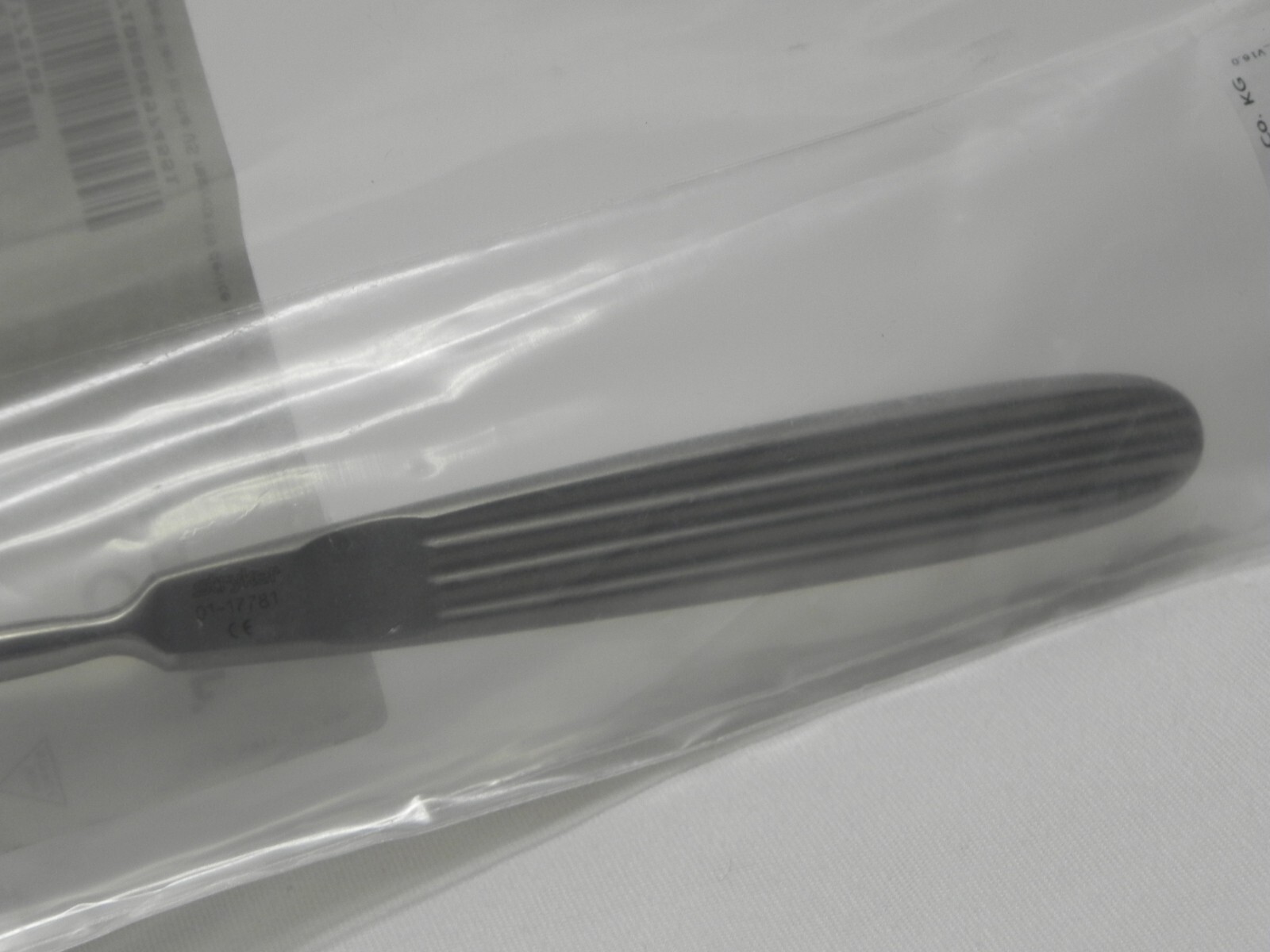 Stryker Obwegeser 01-17781 Periosteal Elevator Flat End 6mm/18cm