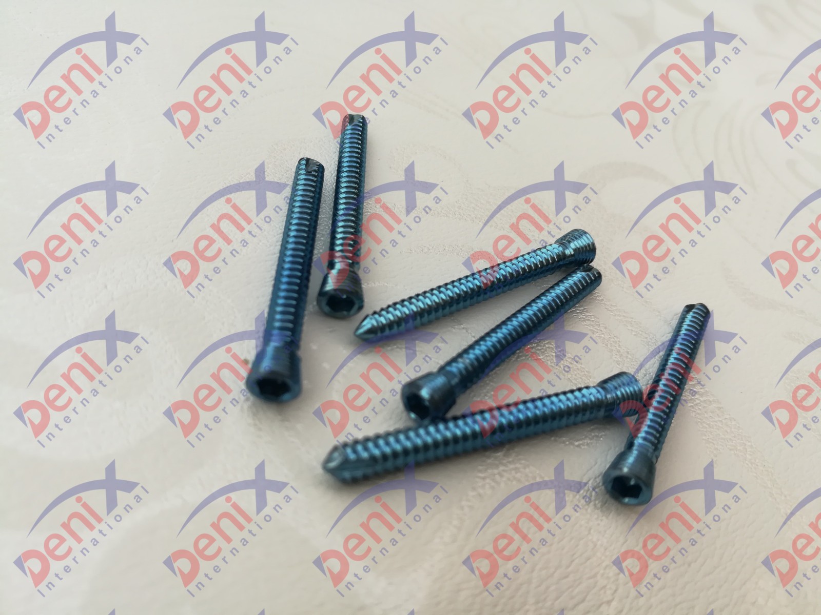 2.7 mm Safety Locking Screws Self Tapping,Titanium Grade 5 Set of 120 Pcs