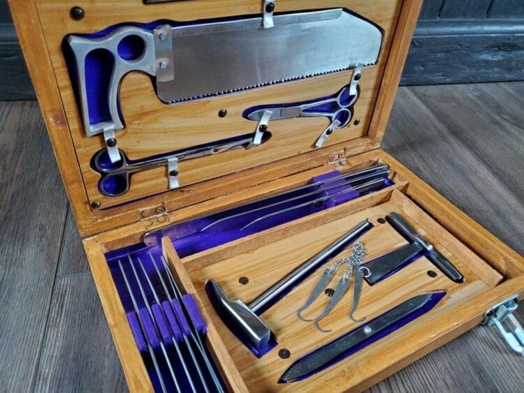Post Mortem Instrument Set / Autopsy / Dissection Kit Anatomy 19Pcs Wooden Box