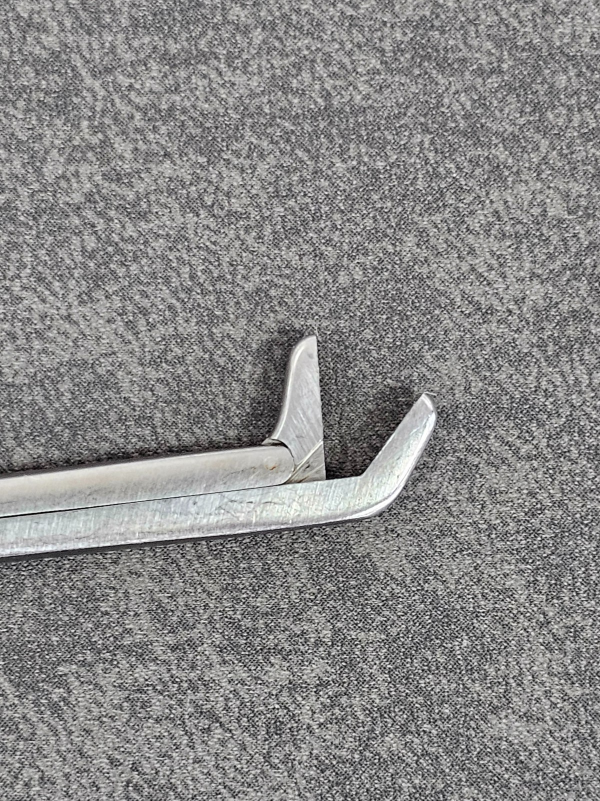 Jarit 280-465 Peapod Bead-Type Rongeur 2×6.5mm 45° Up-Angled 5-3/8″