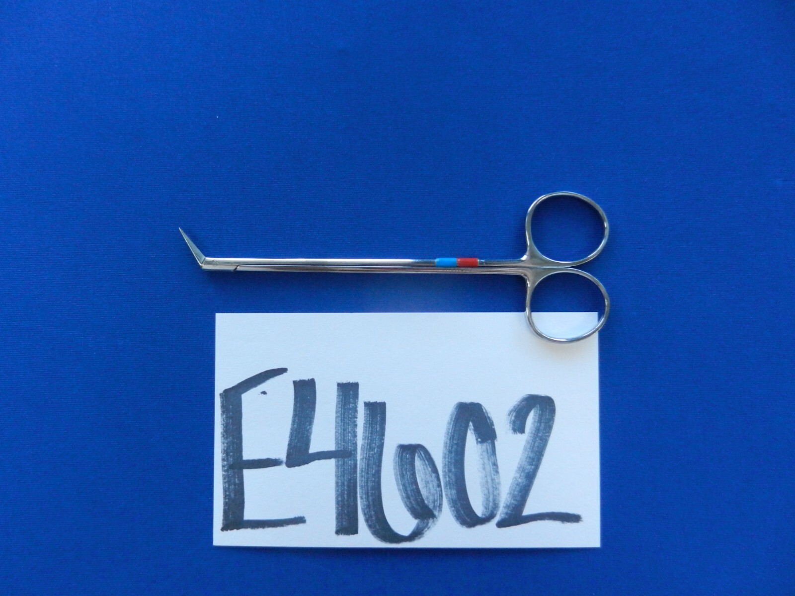 E4602 Scanlan 7007-27 Hegeman Angled Tip Scissors 14cm Overall Length