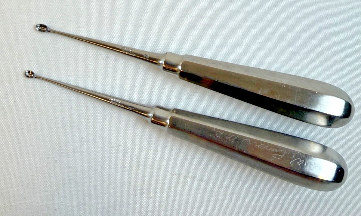 Pair of Storz N1407/1 & N1407/2 Spratt Mastoid Curettes Sizes 1 & 2 L: 6.75″ ENT