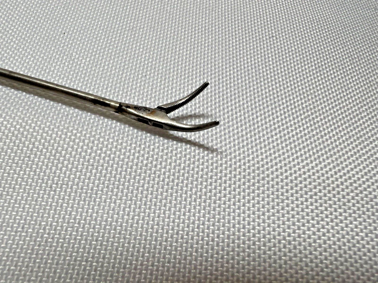 Pilling 509202 Ossoff-Karlan Grasping Forceps 1mm Serrated Curved Right Ebonized