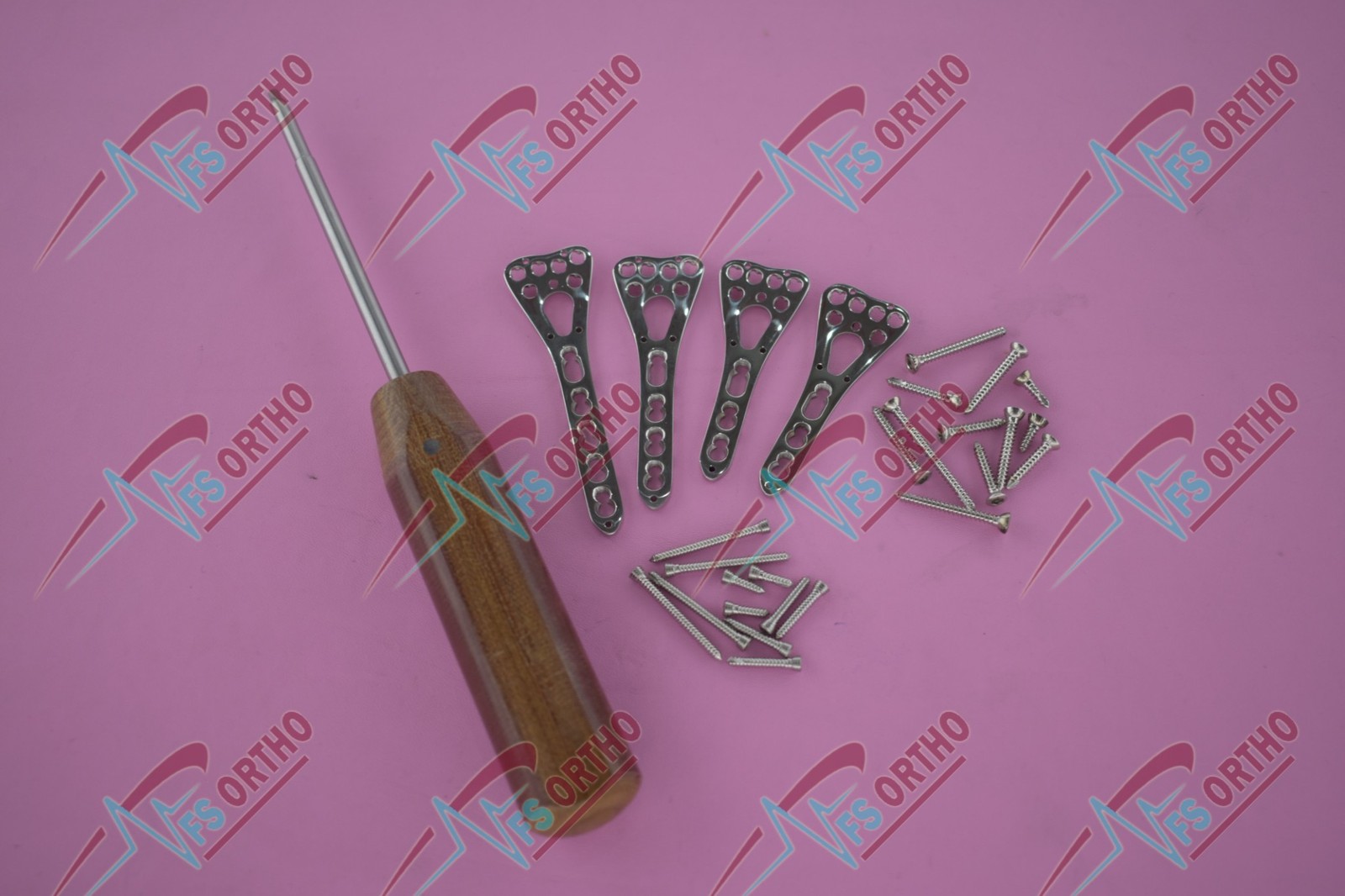 Locking Distäl Rädius Volar plates 3 to 5 holes L &R & LCP Screws Set of 80 pcs