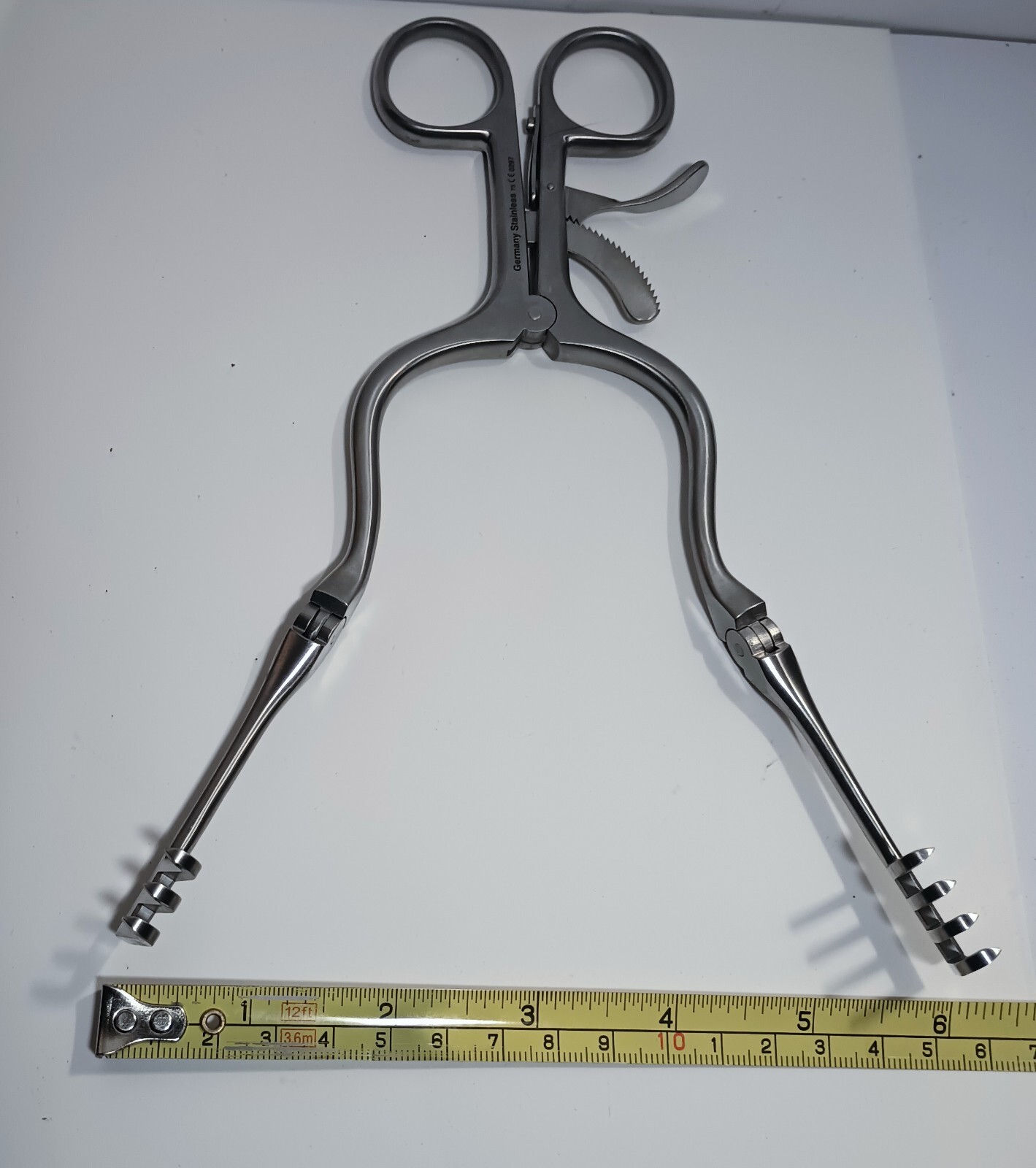 Ruggles RN 2614 Self-Retaining Retractor Hinged Blades Ratchet- Ring Handles