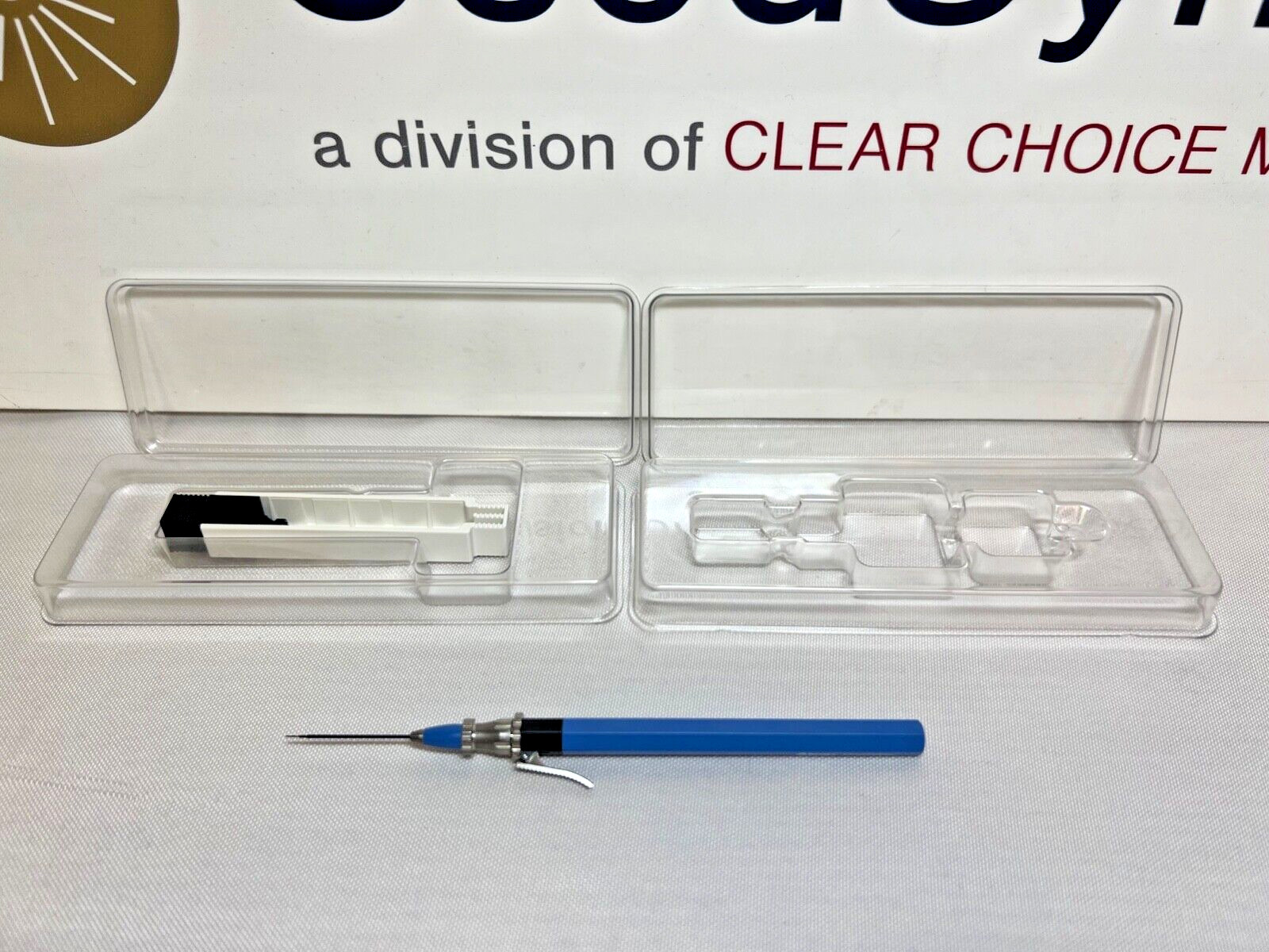 Alcon 712.00.12 Grieshaber Handle w/ 712.41.00 Conformal 20 Gauge Forceps