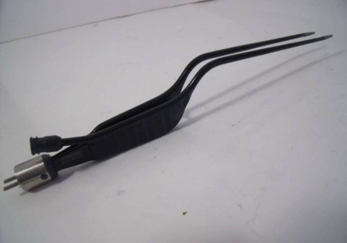 Stryker 7.5″ 1.2mm Tip Bayonet SilverGlide Non-Stick Irrigating Bipolar Forceps!