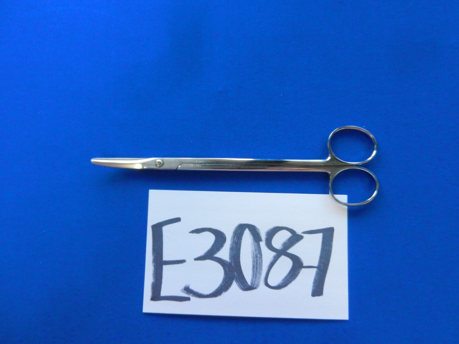 E3087 V. Mueller CH5680 Potts-Smith Curved Blunt Scissors
