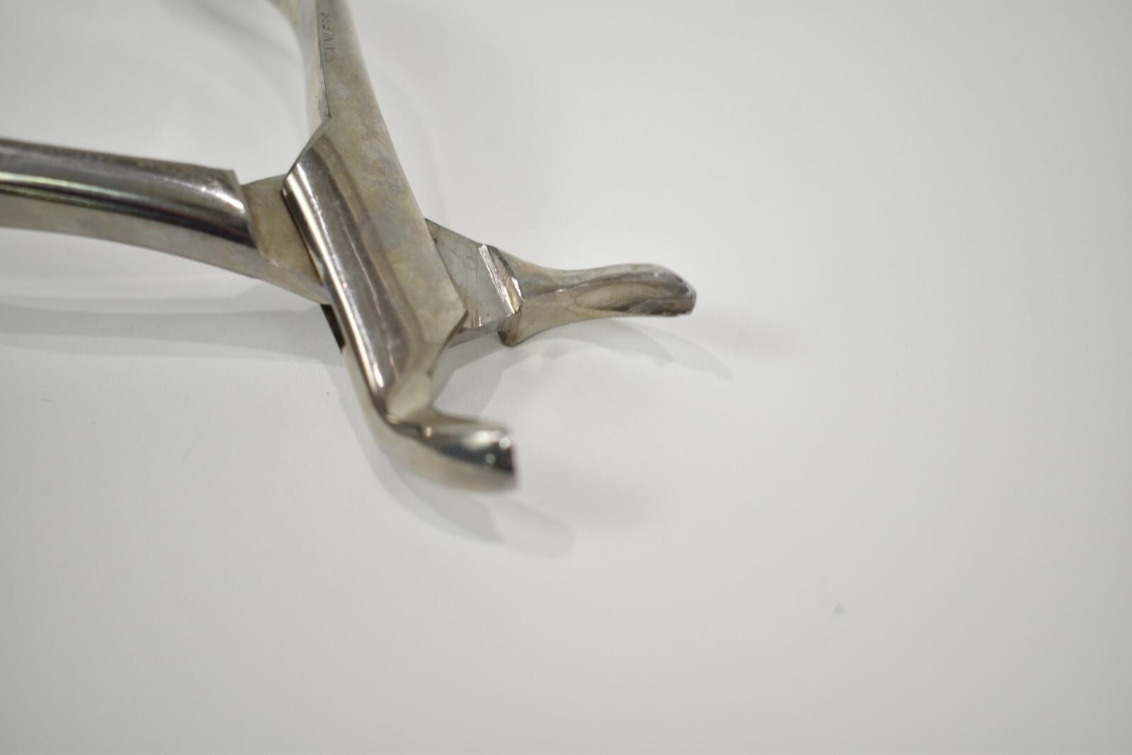 Miltex 18R Dental Dentist Surgical Extraction Forceps Thumb Hook Serrated