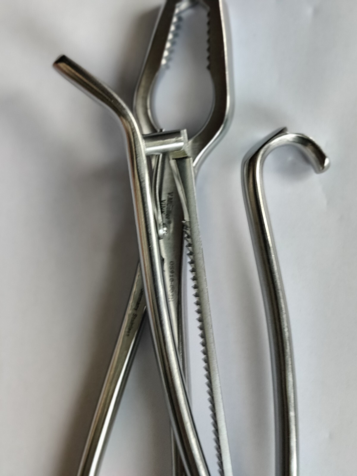 V MUELLER GERMANY OS910 003H KERN BONE HOLDING FCPS 13″ LONG USED V NICE