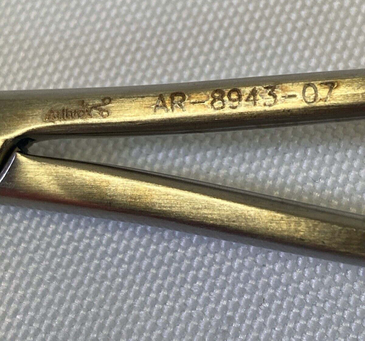Arthrex AR-8943-07 Bone Reduction Forceps Curved Pointed 5.25″ Orthopedic Trauma