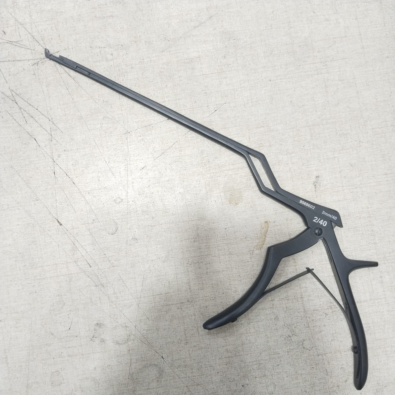 Medtronic 9569602 Orthopedic Bayonet Kerrison Rongeurs 40 Deg 2mm UP Bite 7″