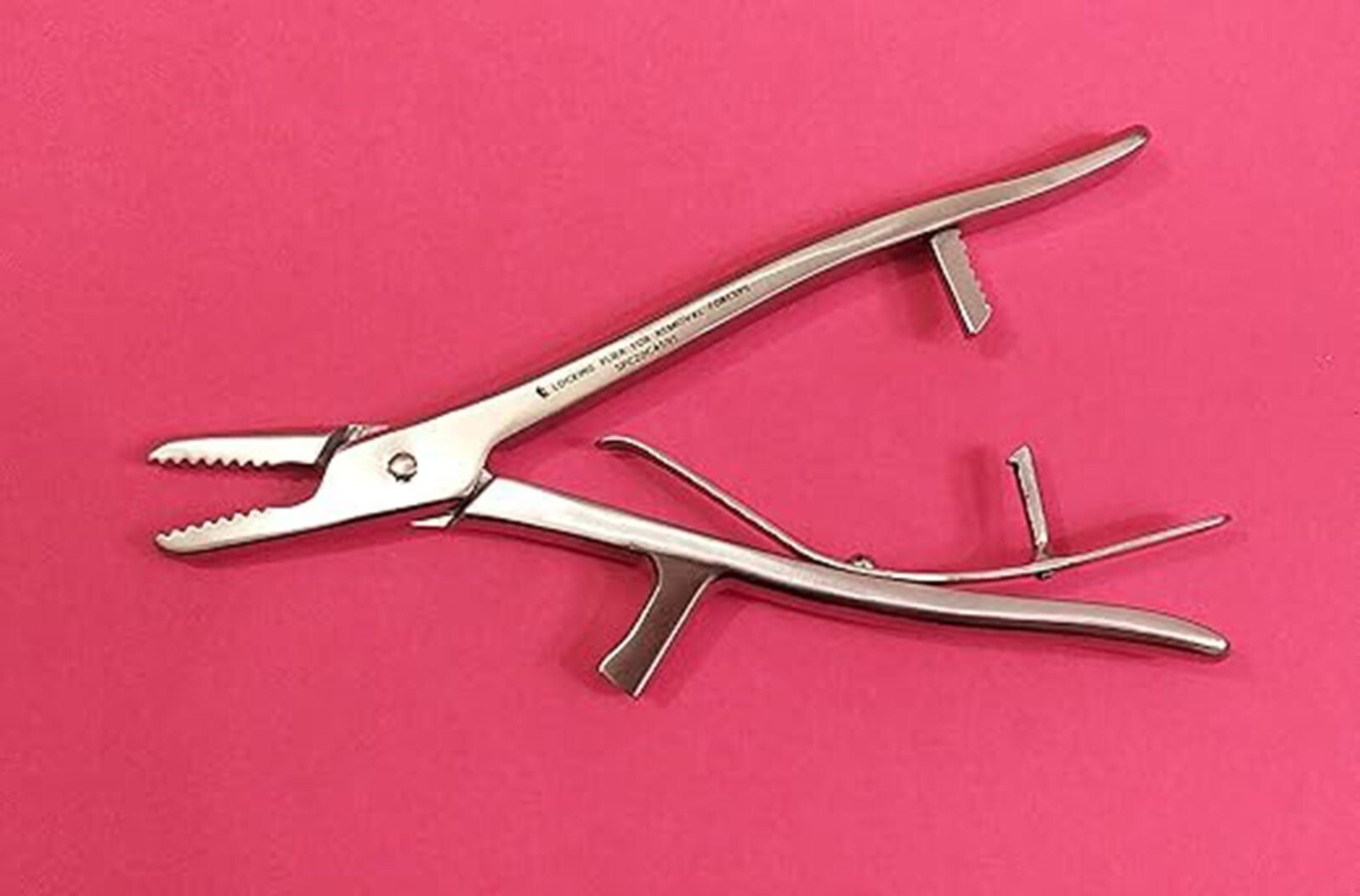 Elastic nail and broken screw removel veterinary