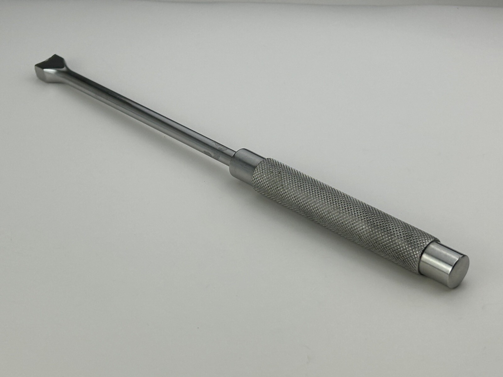 Tornier REF MWB067 Head Removal Instrument Tip 12 x 6.5mm Length 8.75in