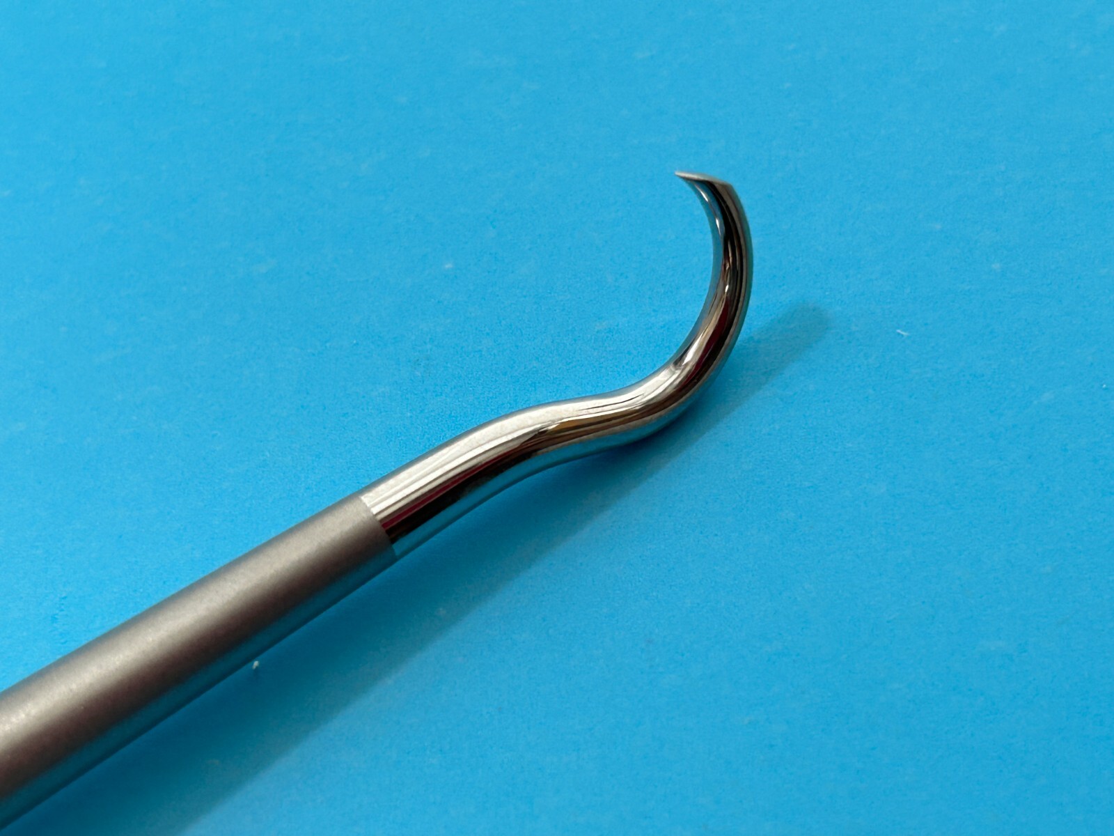 Kirwan Surgical 7-1/2″ Curved Awl