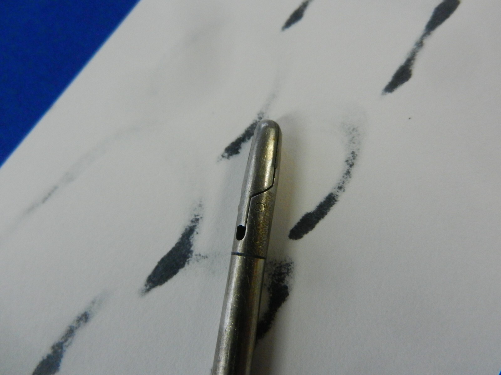 E3378 Snowden Pencer 90-7202 Laparoscopic Needle Holder 5mm x 45cm