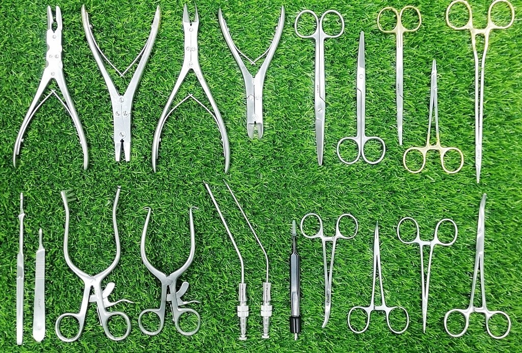 20 Pcs Extended Hand Plastic Reconstruction Surgery & Veterinary Instruments Set