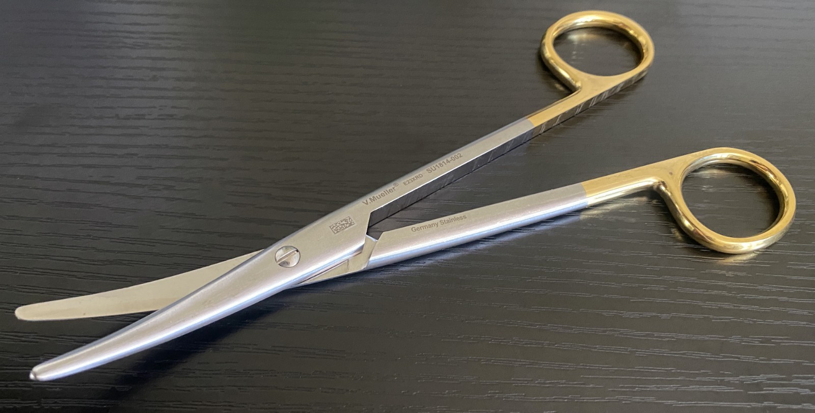 V. Mueller SU1814-002 Vital Dissecting Scissors Mayo 6.75 Inch Curved – Used
