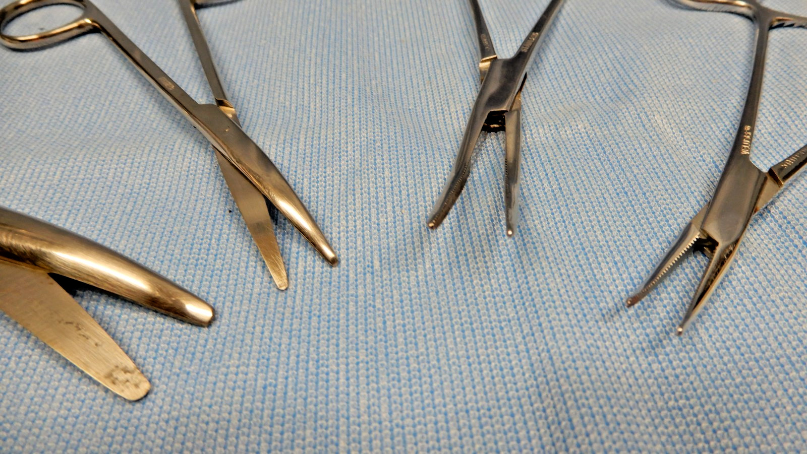 2-Curved Forcepts, 2-Curved Sissors Surgical Stainless Steel