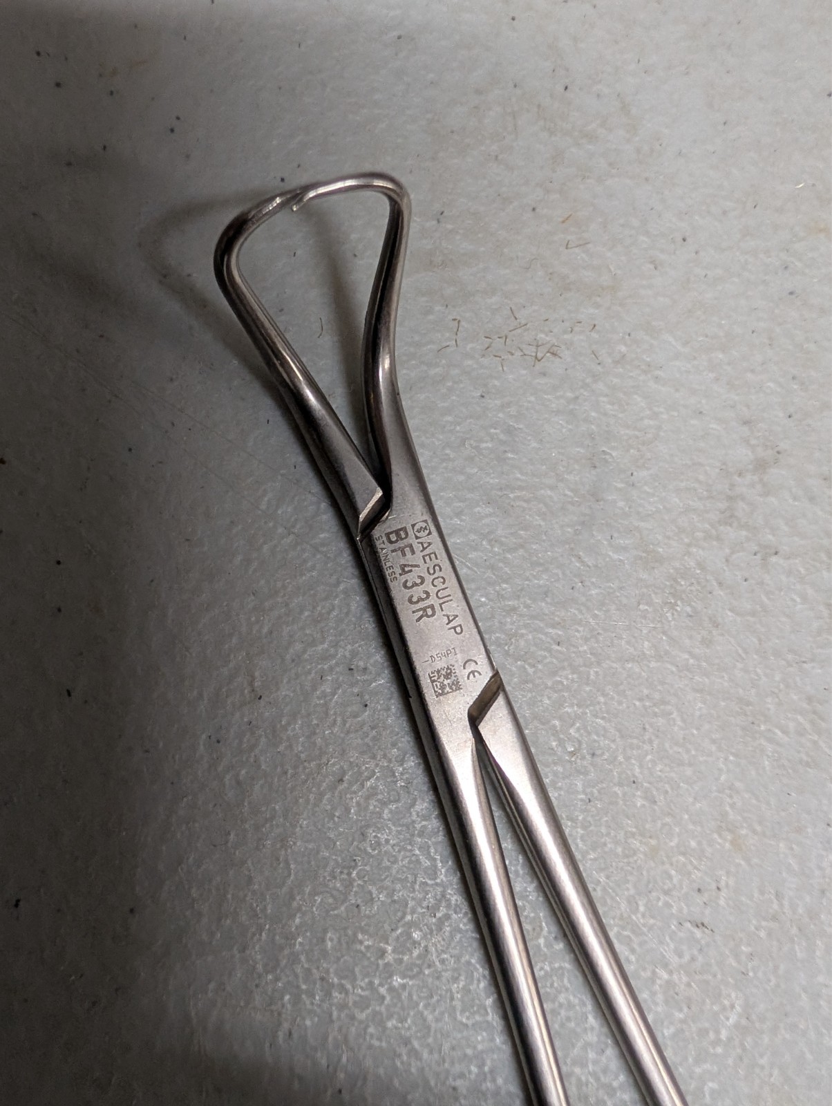 Aesculap BF433R Backhaus Towel Clamp 5¼” Curved Angled Stainless Steel