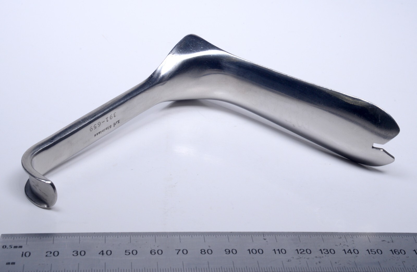 ZSI #391-659 Miyazaki Notched Speculum 6¾” Blade 38x115mm Stainless Retractor