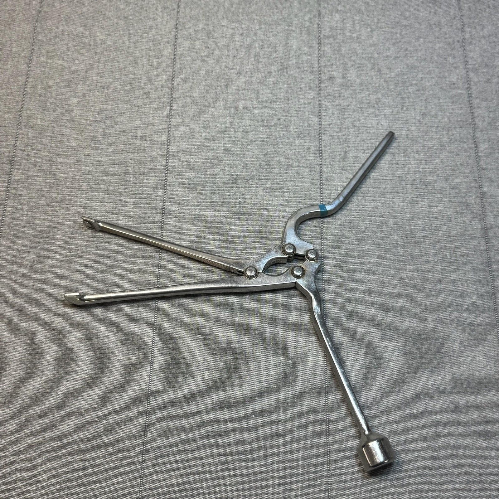 Wright Mfg Orthopedic Bone Holding Clamp Retractor 64 Stainless Germany