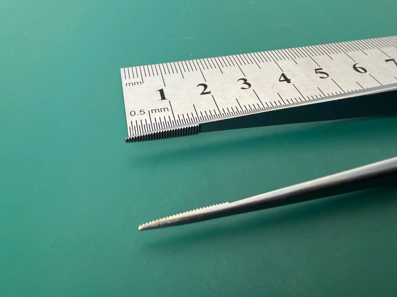 Codman 80-1732 Surgical Titanium Rohoton Dressing Forceps 8″ Serrated