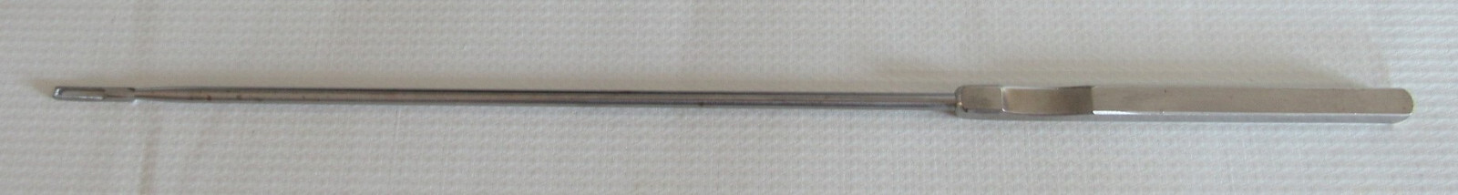 Aesculap MD472 Kevorkian Younge Biopsy Curette Slight Curve 13″ (330mm) Germany
