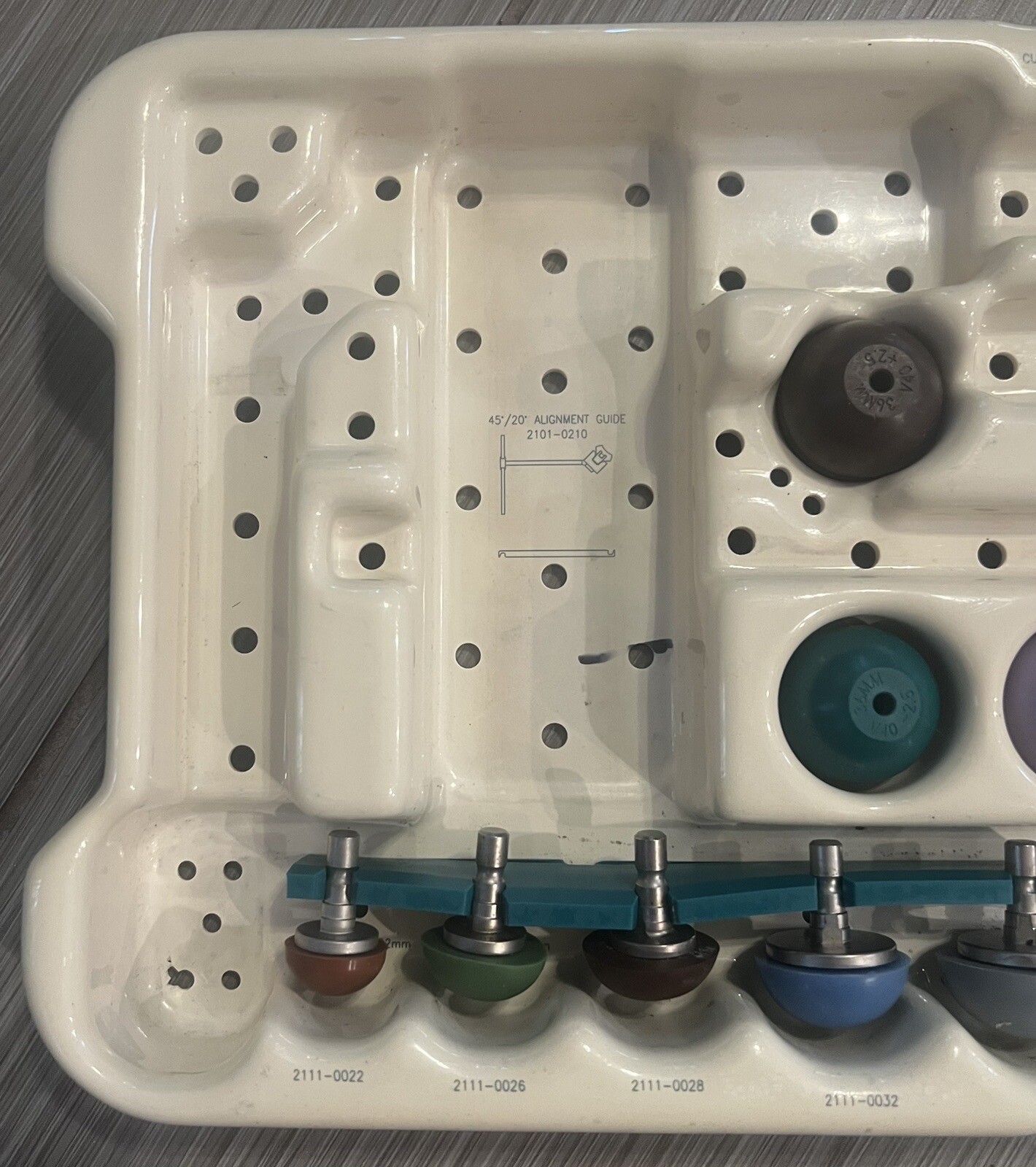 stryker c-taper trial head Lot With Insert Tray
