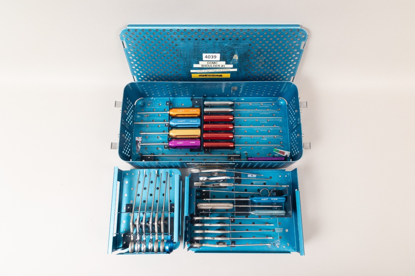 Arthrex Shoulder Arthroscopy Instrument Set AR-8402C -Available at Simon Medical