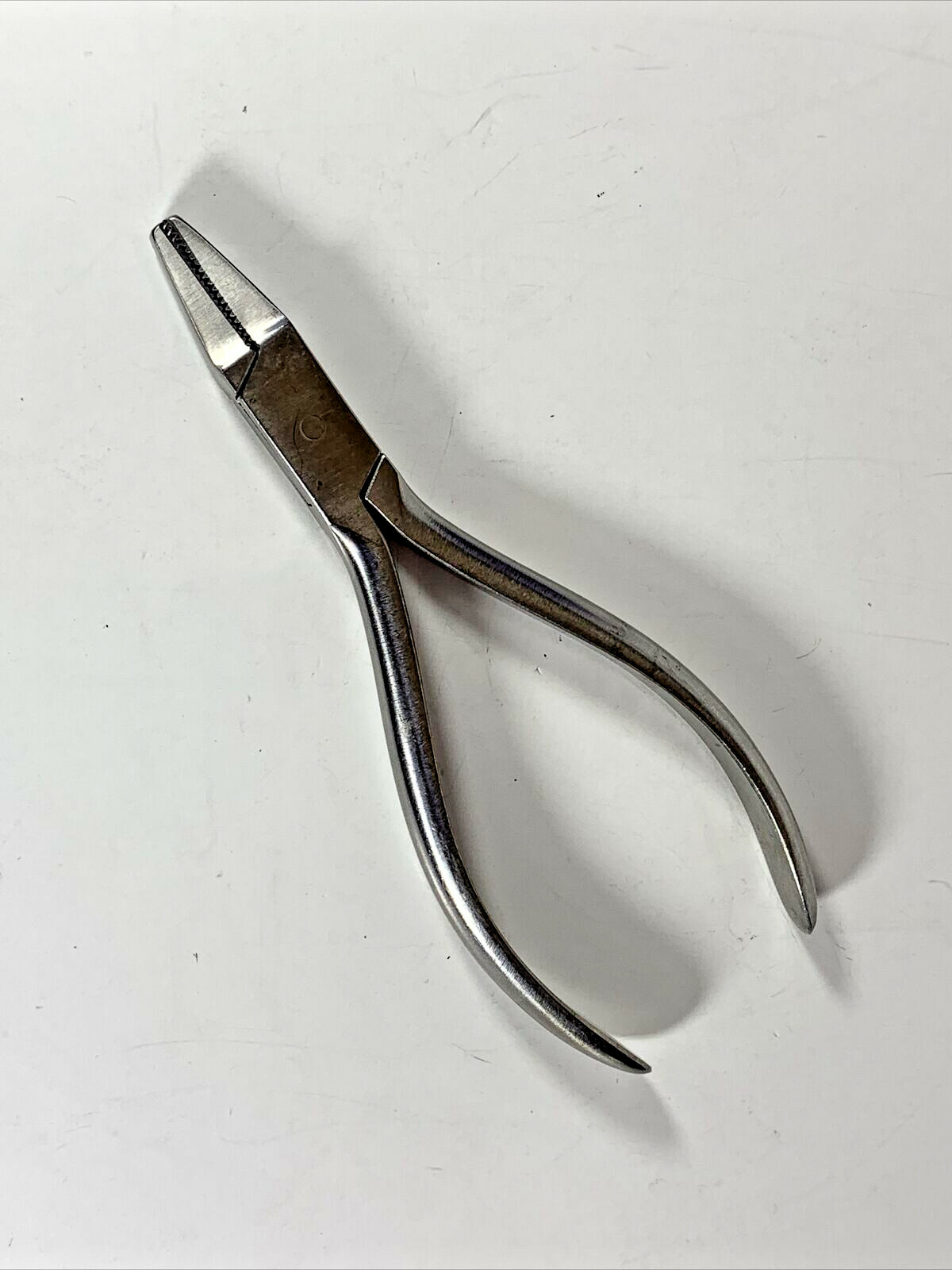 Orthopedic Serrated Groved Flat Nose Pliers Forceps 5-1/2 inch (16 cm) Jaw