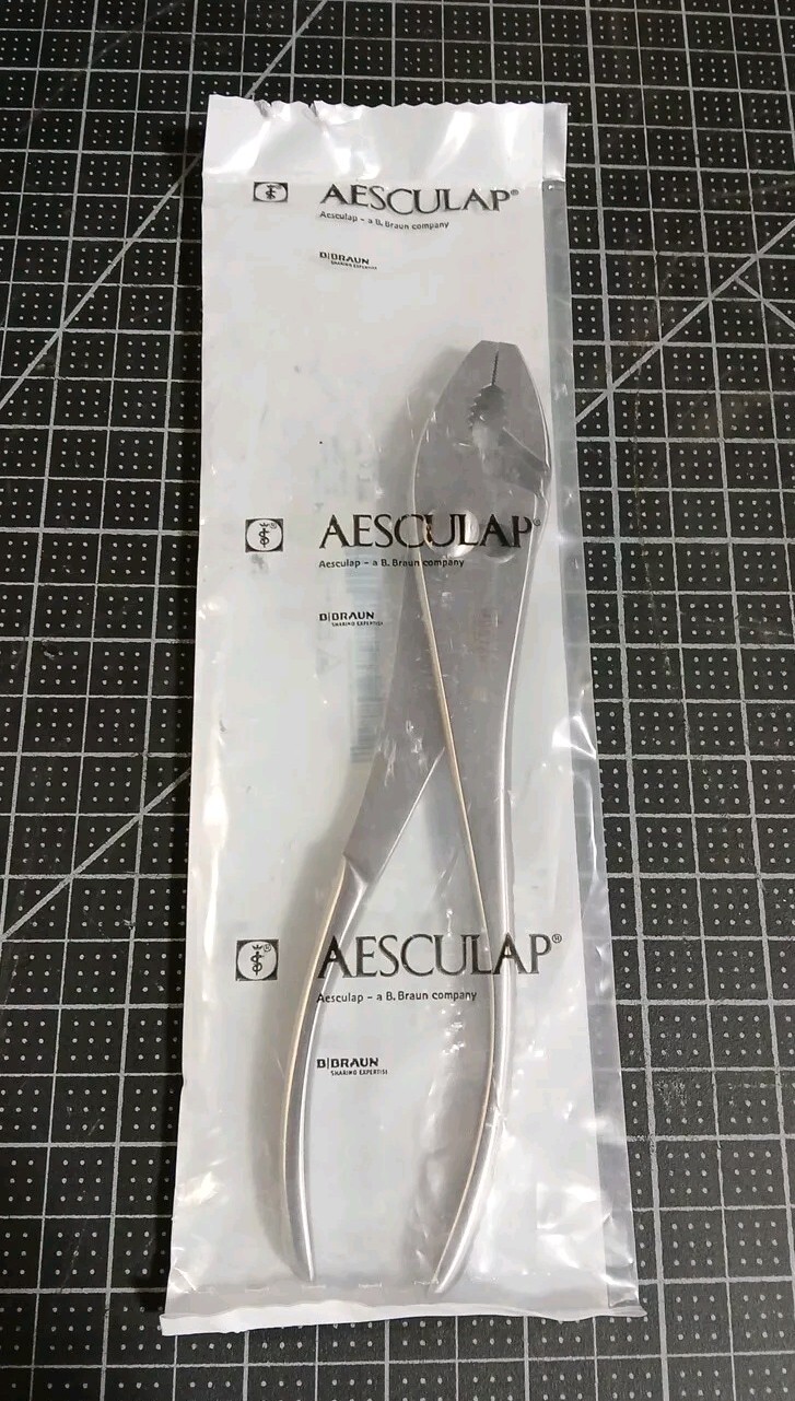 Aesculap MB576R Orthopedic Utility Pliers 7.75″ Long